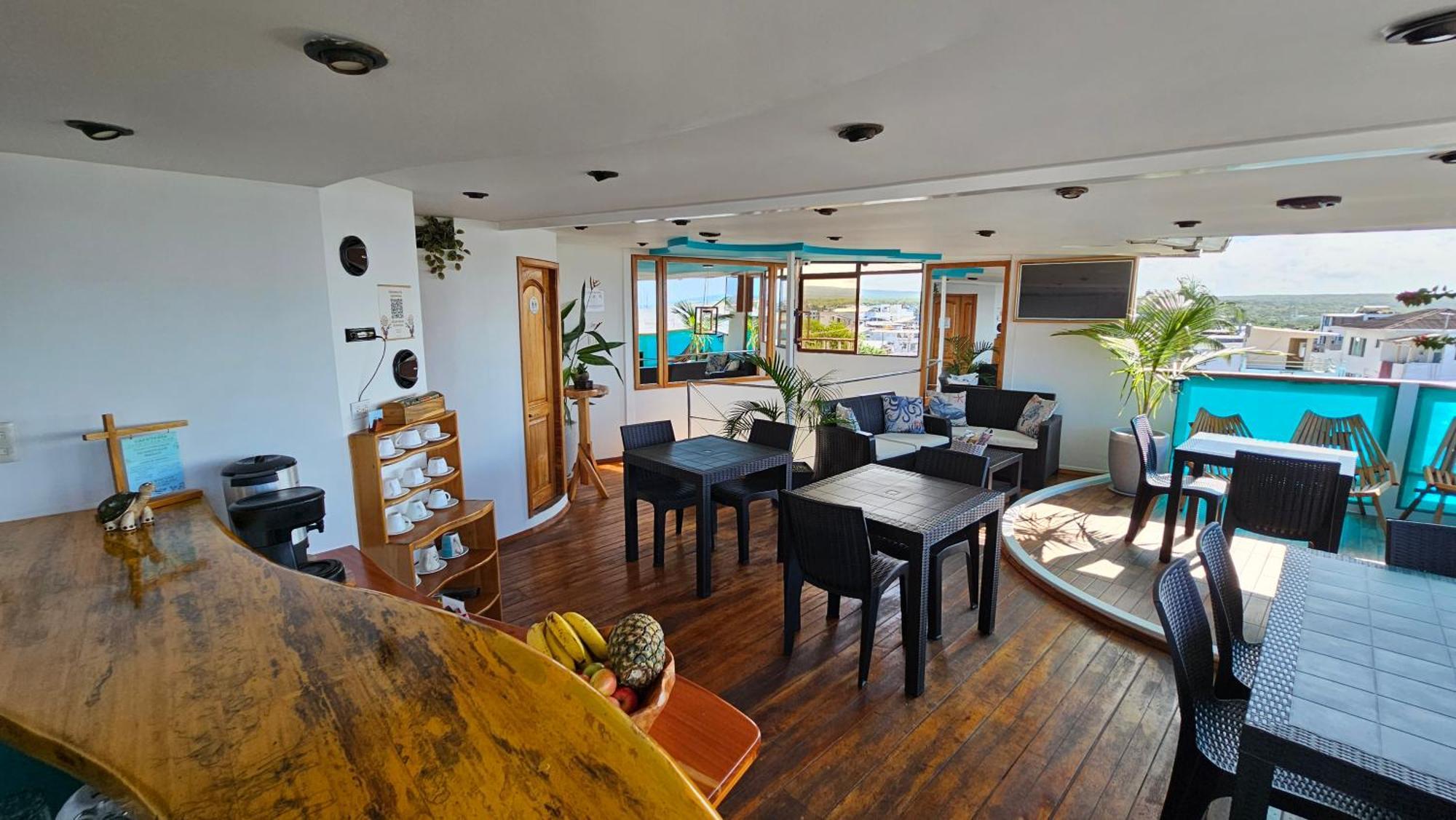 Casa Ocean Pier Bed & Breakfast Puerto Ayora  Exterior photo